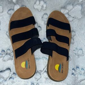 Navy blue Maui Island sandals